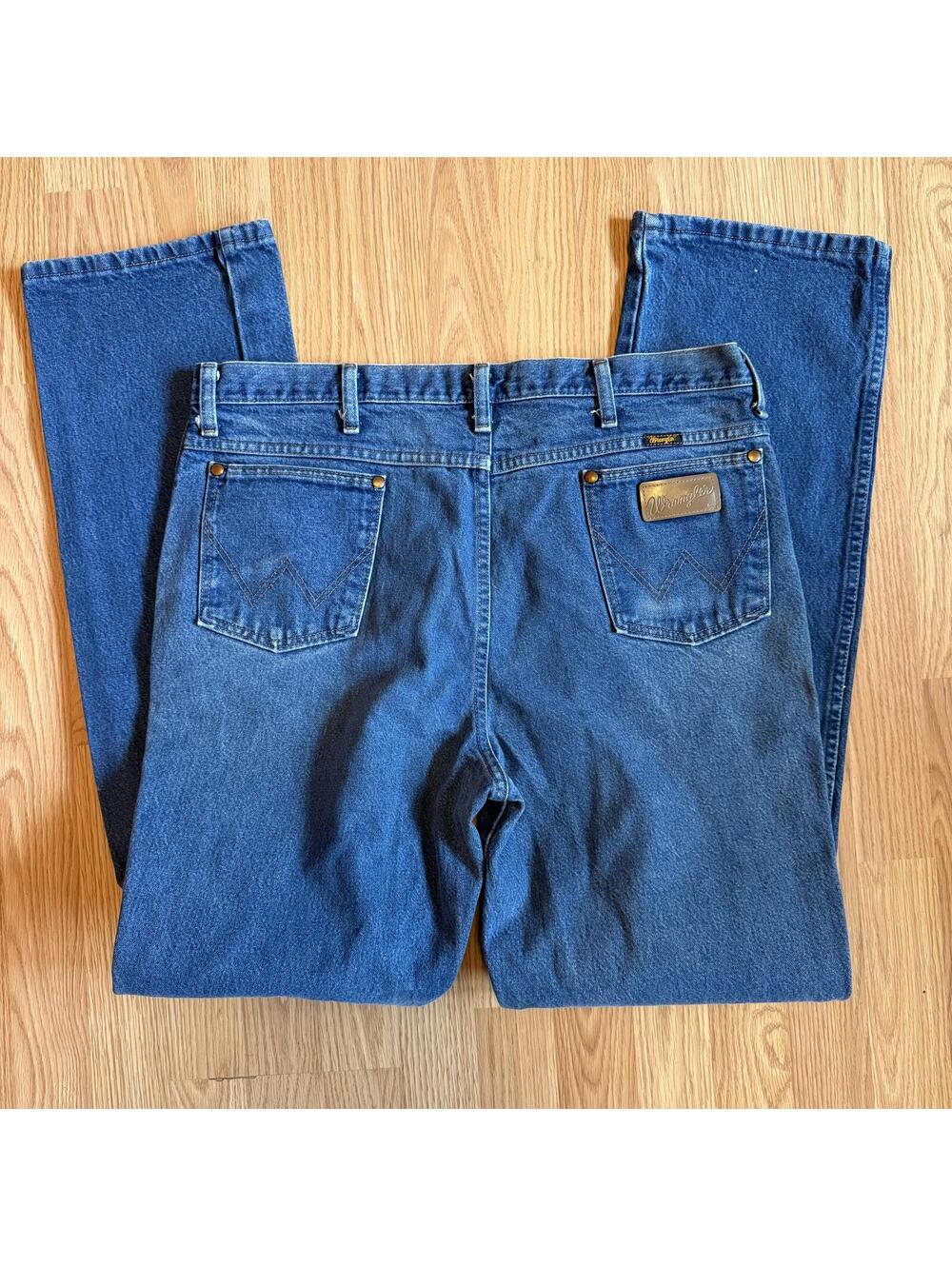 Vintage Mens Wrangler Blue Jeans Size 37 x 35